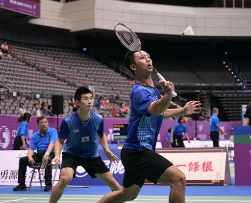 同时在更衣 同时在更衣