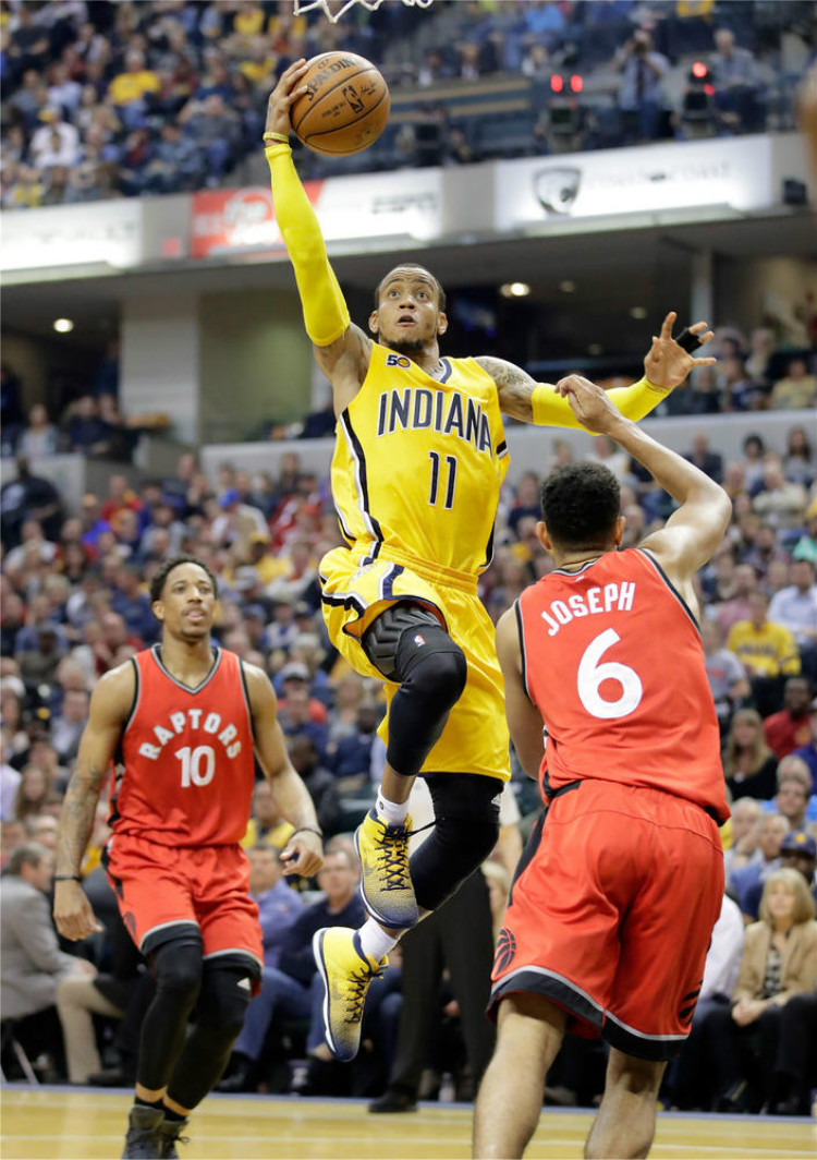 姆斯面临两 姆斯面临两